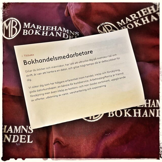 Vi måste blir flera! Nu söker vi tillökning till Bokis-familjen och här finns förkläden att fylla upp. Vill du eller någon du känner bli vår nya medarbetare? Är du redo för en spännande utmaning? Kan du tänkta dig att bli en del av vårt sammansvetsade team?

Då ska du söka till oss! 🥰

Mer info via länken i bion.