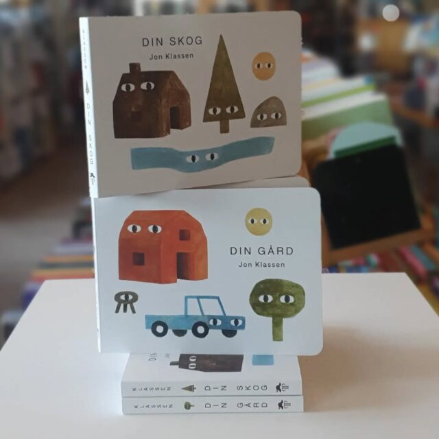 Den kanadensiska barnboksförfattare och illustratören Jon Klassen tilldelades Astrid Lindgren Memorial Award 2026 i dag och du vet var du hittar hans böcker 😉.