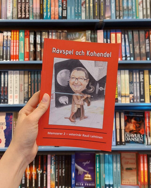Ni har väl inte missat att Rauli Lehtinen har släppt sin andra bok, Memoarer 2?

Boken innehåller en blandning av historier från tiden som veterinär samt från den åländska politiken, med en personlig touch och en humoristisk ton! 🩺📕

#Åländskaböcker
